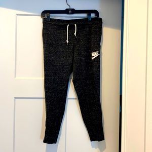 Capri Nike Sweats